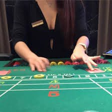 898bet